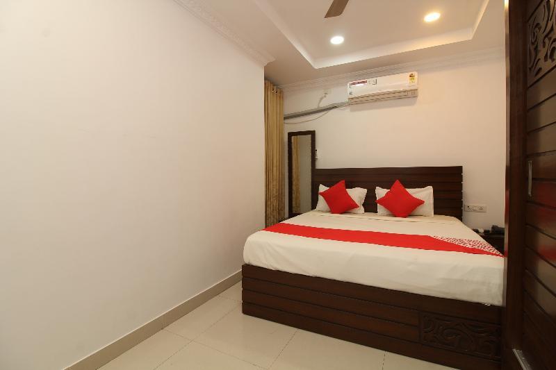 Oyo 37499 Saba Service Apartments Hyderabad Exterior foto